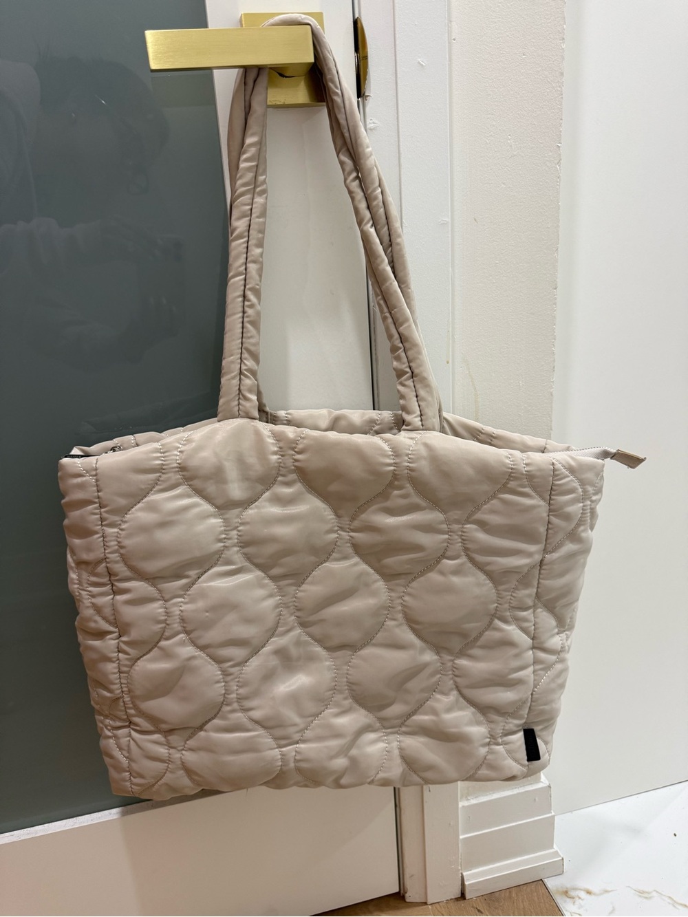 Roots Quilted Tote Bag in Beige - Lightweight Everyday Shoulder Bag